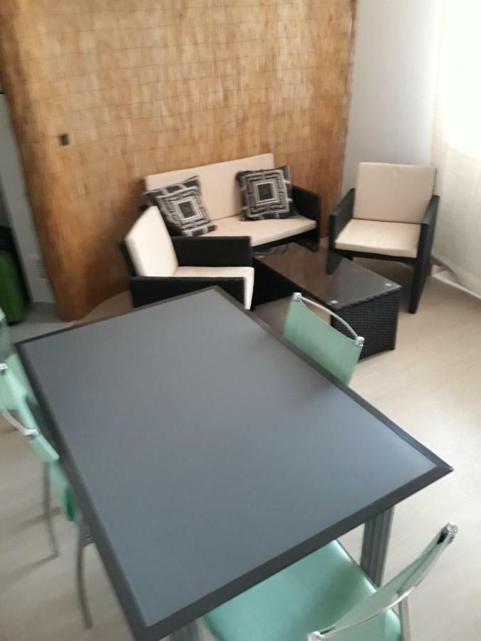 Rooms Center Wolf - Matrimoniale E Comunicanti มาเตรา ภายนอก รูปภาพ